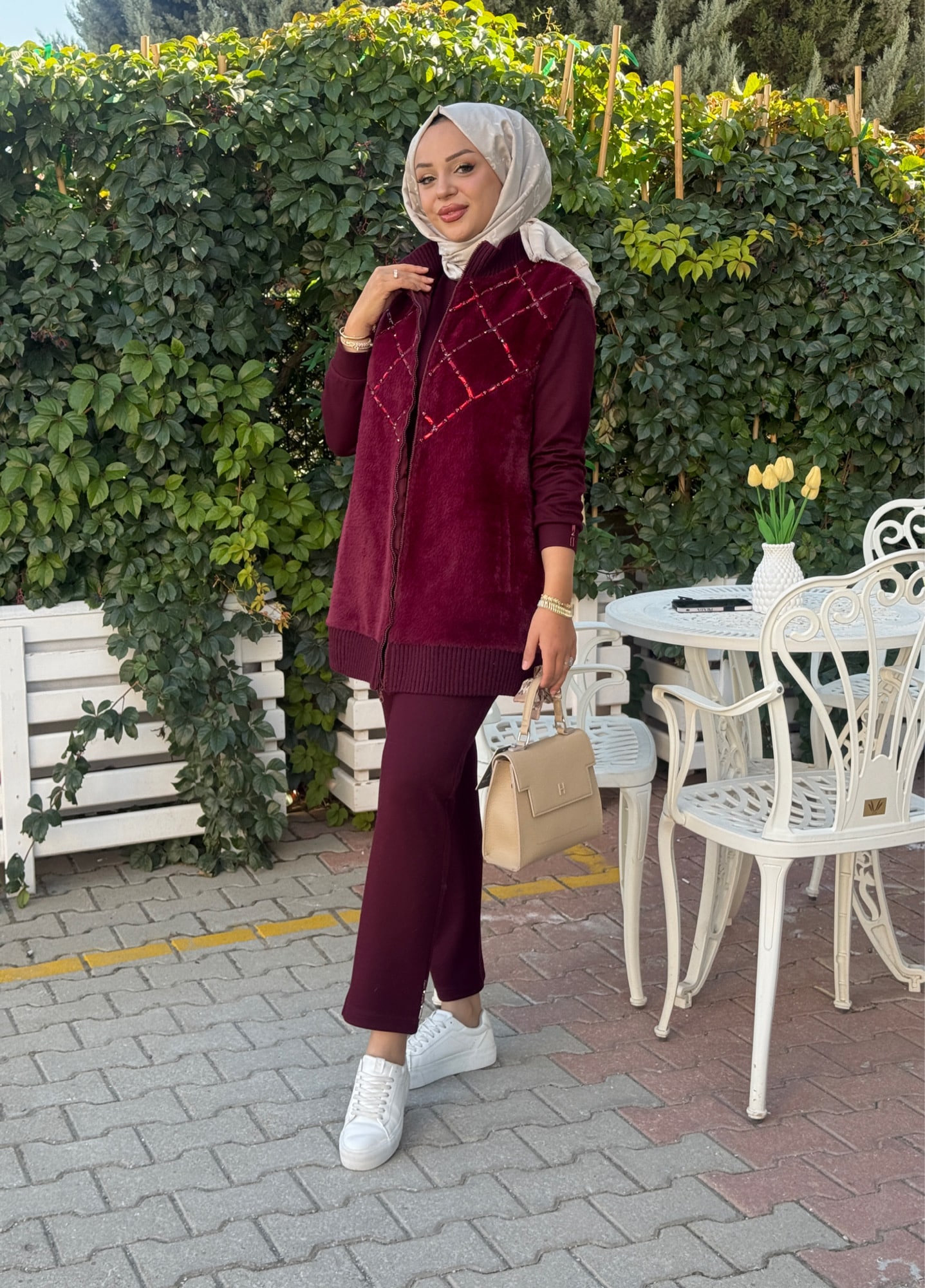 Pureva taş detayli angora yelekli takim Tas Tas