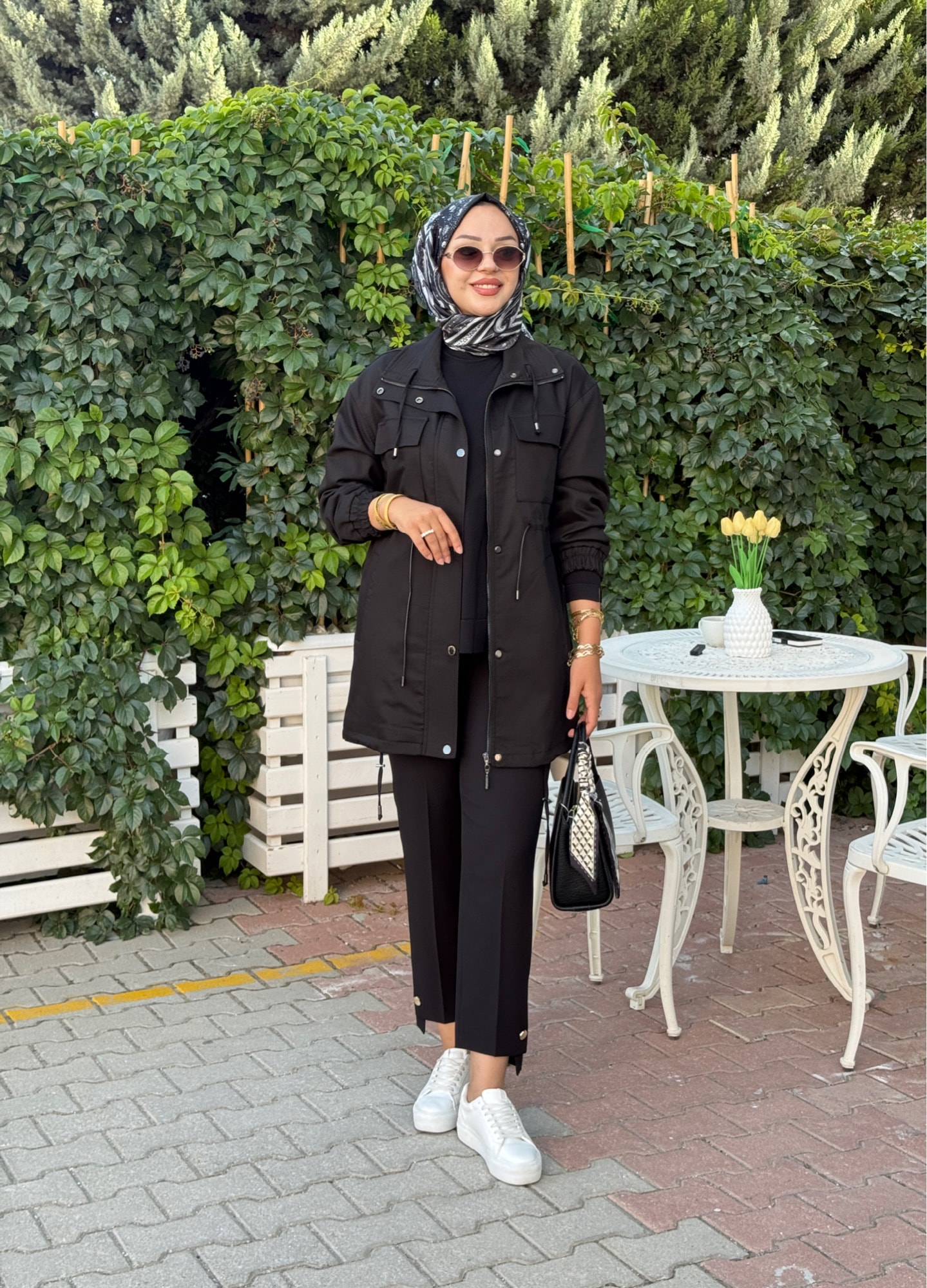 Nihan beli büzgülü trençkot