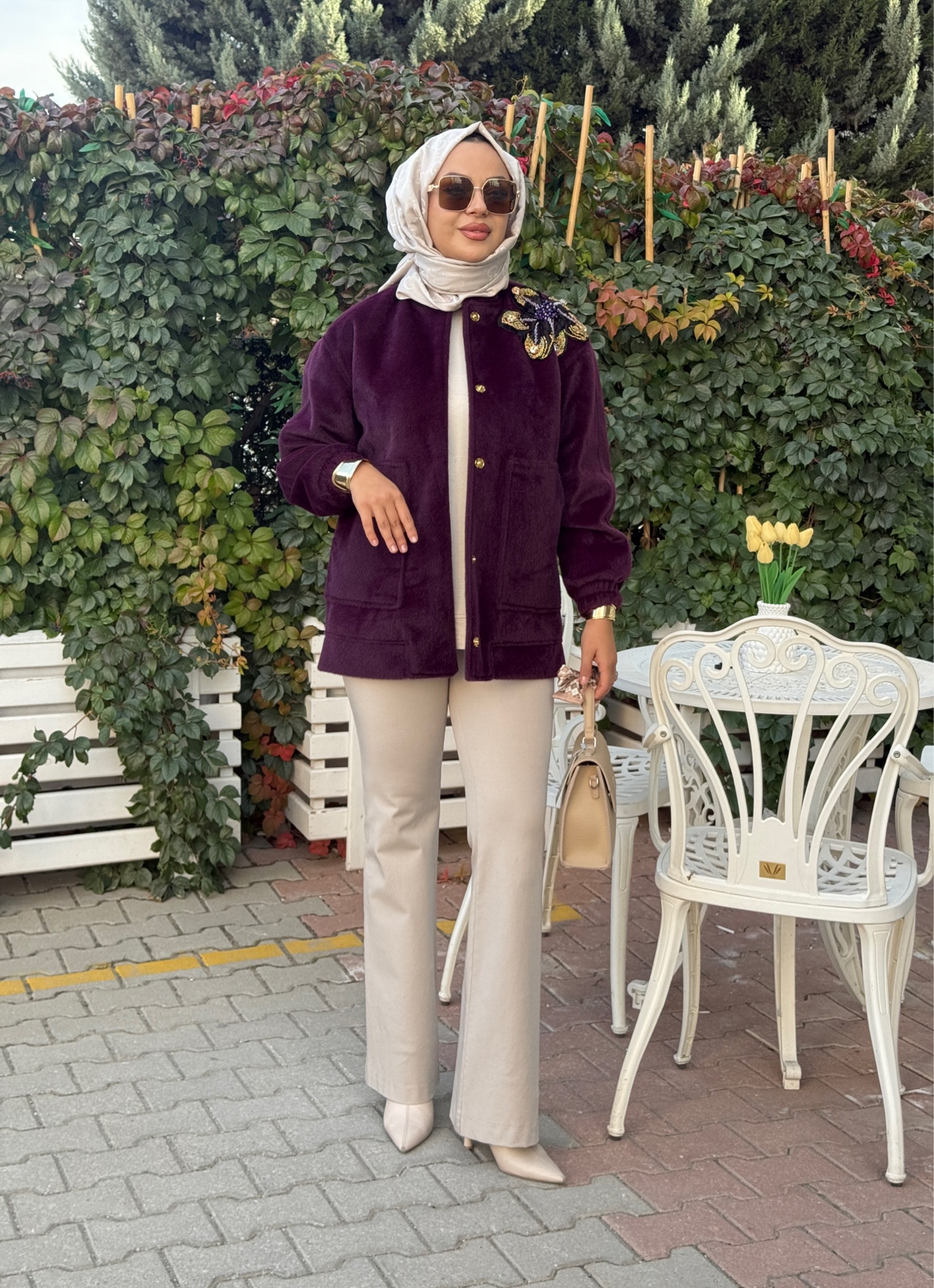 Omzu taşli kazak